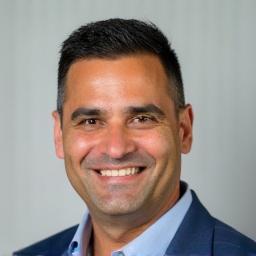 Alex Ramirez, owner and manager of Diamond Cut Autos